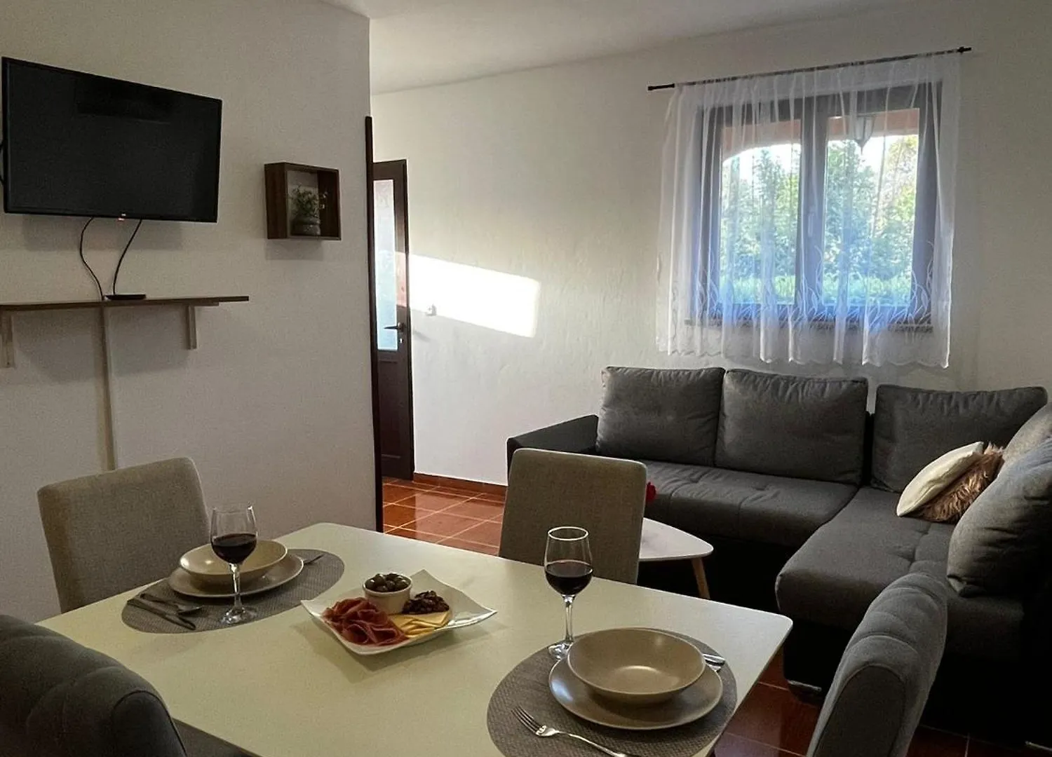 Apartman Mimi - Pula Airport 0*,  克罗地亚